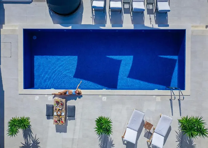 Carisma Island Villa *