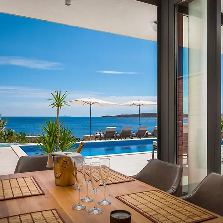 Villa Carisma Island *