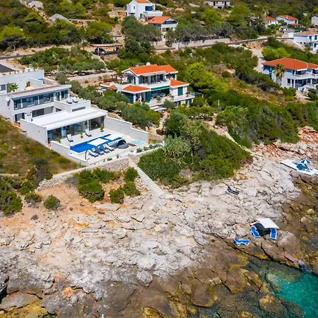 Carisma Island