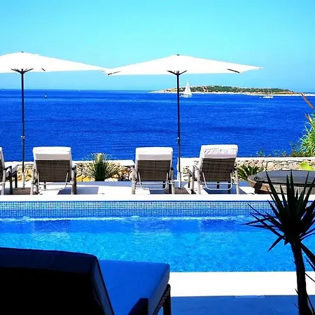 Carisma Island Villa